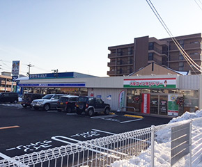 マンマチャオローソン興南町店